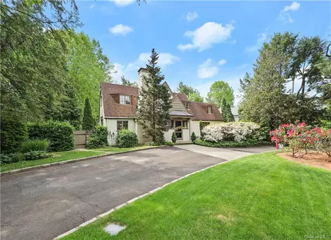 12 Locust Ln, Bronxville, NY 10708