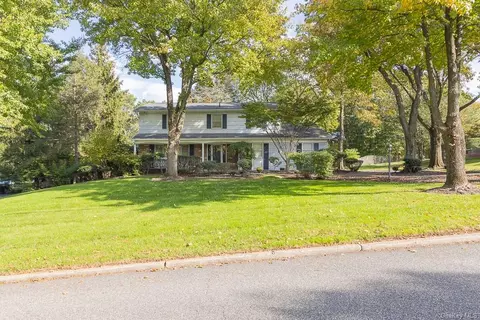 7 Marietta Dr, Ramapo, NY 10970
