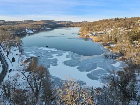 63 Tonetta Lake Way, Southeast, NY 10509