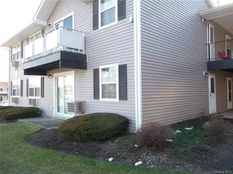 100 Hillside Dr #A6, Wallkill, NY 10941
