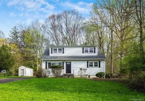 5 Lillian Dr, Ramapo, NY 10977