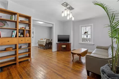 24 Ridge Ave, Walden, NY 12586