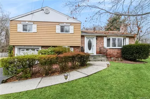 14 Concord Dr, Cortlandt, NY 10567