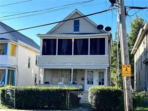 12 Fox Ter, Poughkeepsie, NY 12603