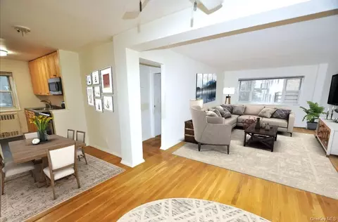 111 E Hartsdale Ave #5F, Greenburgh, NY 10530