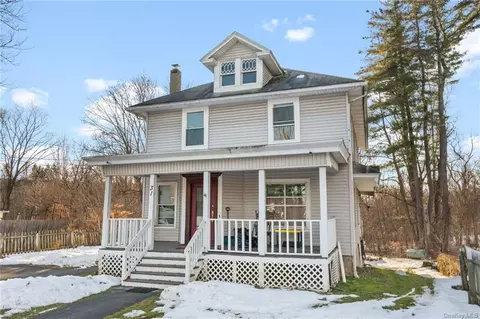 31 Pearl St, Kerhonkson, NY 12446