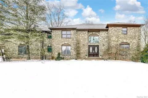 11 Zeck Ct, Ramapo, NY 10901