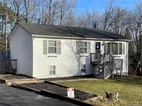 13 Firwood Rd N, Mamakating, NY 12790