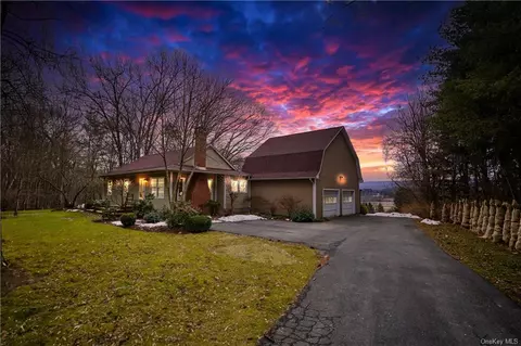100 Krum Rd, Rochester, NY 12446