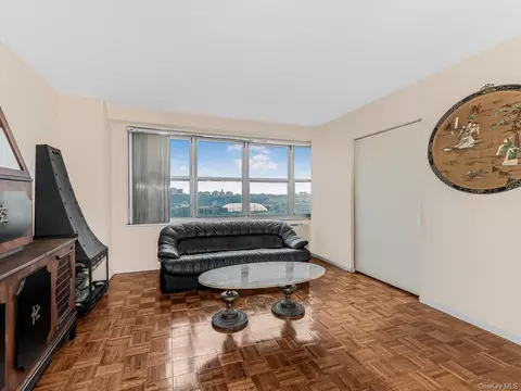 555 Kappock St #7A, Bronx, NY 10463