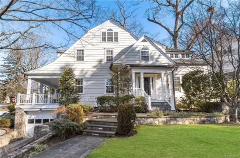 32 Walbrooke Rd, Greenburgh, NY 10583