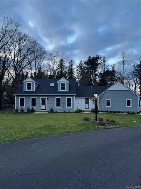 115 South Rd, Wading River, NY 11792