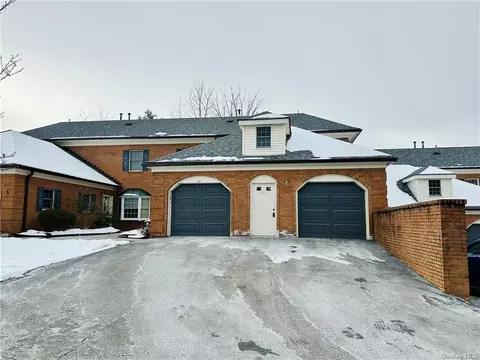 62 High Point Cir, Newburgh, NY 12550