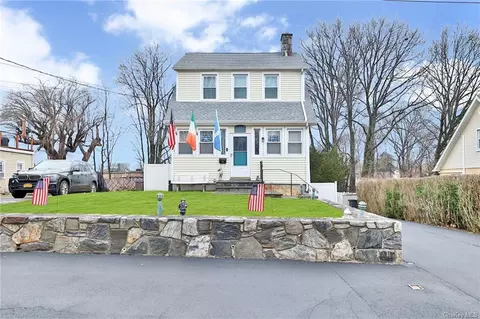 17 Reynolds Pl, Scarsdale, NY 10583