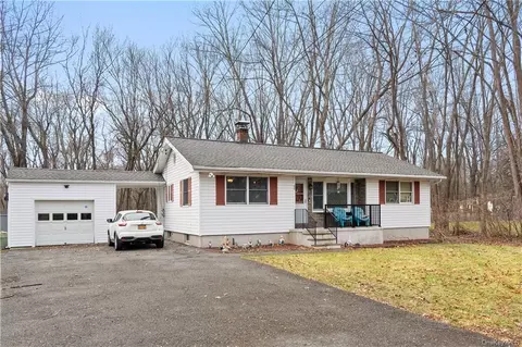 62 Circle Dr, East Fishkill, NY 12533