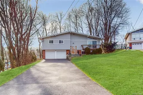 59 Stonewall Cir, Greenburgh, NY 10607