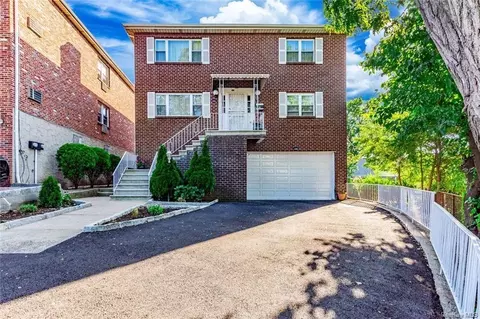 58 Veltri Ln, Yonkers, NY 10704
