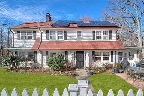 1358 Longview Ave, Peekskill, NY 10566