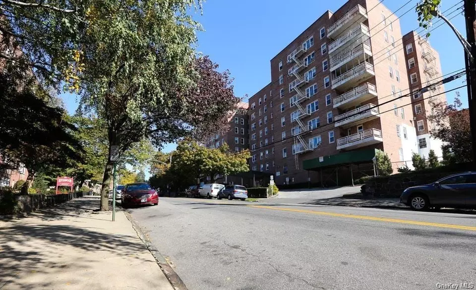 300 N Broadway #5K Yonkers NY 10701 21 Photos Movoto