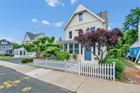 308 Franklin St, Peekskill, NY 10566