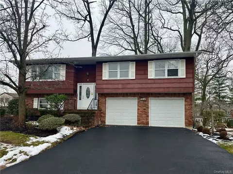 4 Helaine Ct, Orangetown, NY 10962