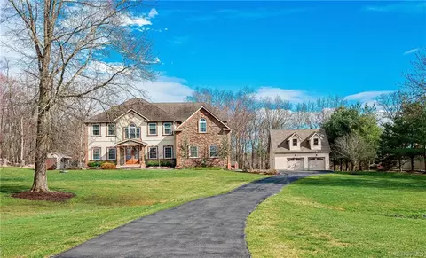160 Gardnerville Rd, Wawayanda, NY 10958