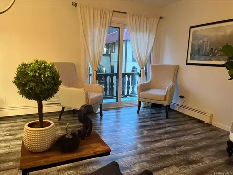 10 Granada Cres #10, Greenburgh, NY 10603