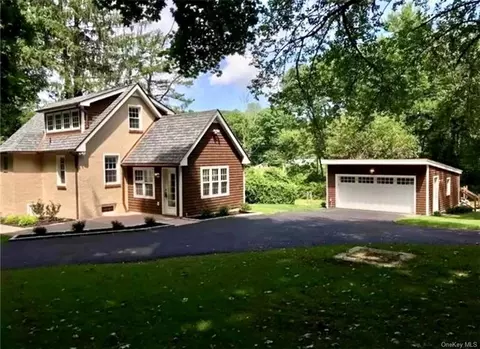 12 Denton Lake Rd, Kent, NY 12531