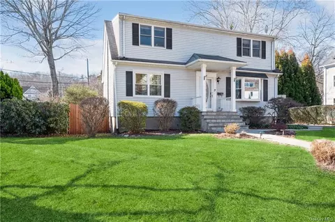 15 Rosedale Ave, Greenburgh, NY 10706