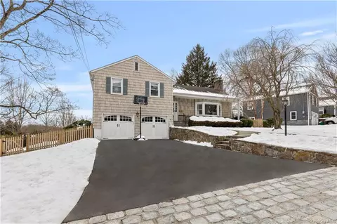 43 Rock Ridge Dr, Rye, NY 10573