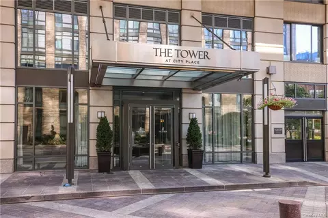 10 City Pl #2A, White Plains, NY 10601