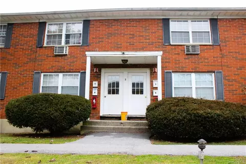 5 Wildwood Dr #5A, Wappinger, NY 12590