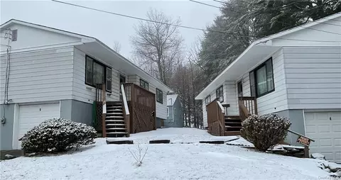 4 Highland Ave, Thompson, NY 12701
