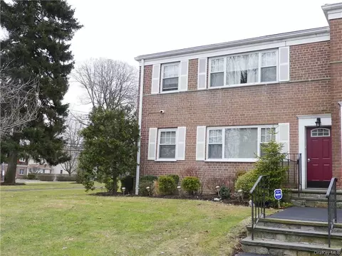 1 Westview Ave #2, White Plains, NY 10603