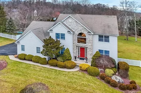 12 Biret Dr, Ramapo, NY 10952