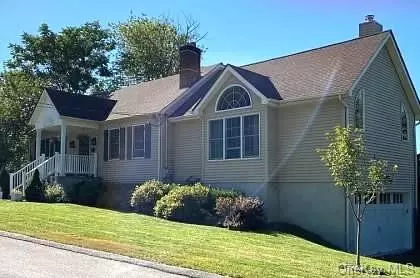 38 E Crossman Ave, Monroe, NY 10950