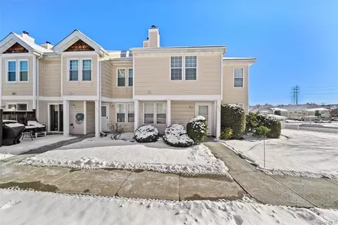 2403 Whispering Hls, Chester, NY 10918