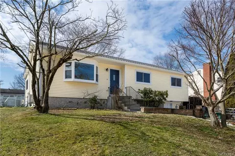 5 Pearse Pl, Beacon, NY 12508