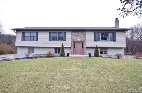 1458 Salt Point Tpke, Pleasant Valley, NY 12569