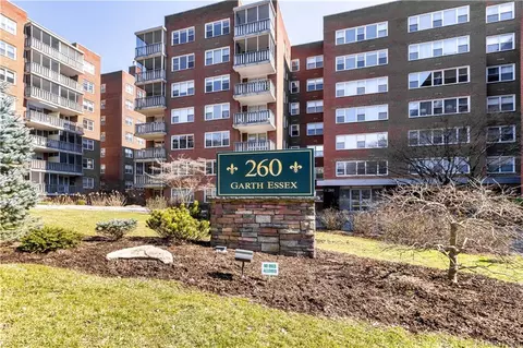 260 Garth Rd #8G4, Scarsdale, NY 10583