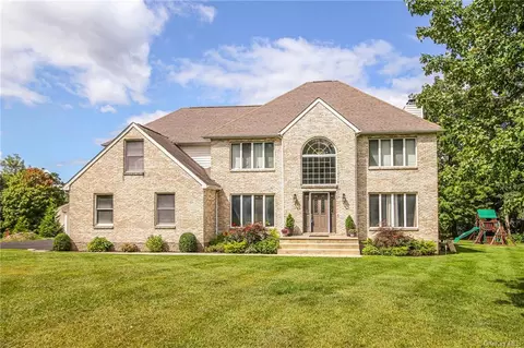 105 Anderson Dr, Pawling, NY 12564