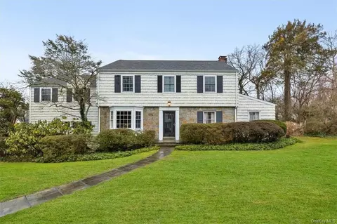 1 Willetts Rd, Harrison, NY 10528