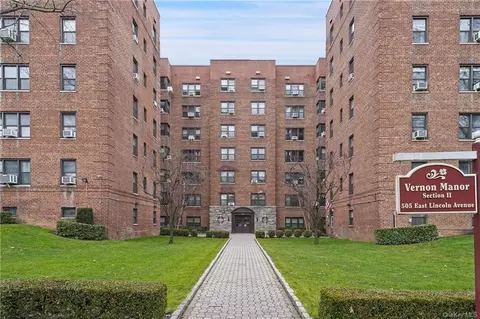 505 E Lincoln Ave #418, Mount Vernon, NY 10552