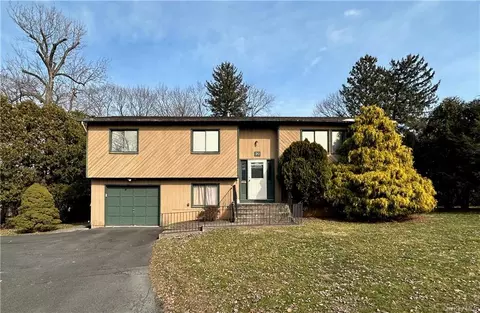 20 Hansen St, Orangetown, NY 10983