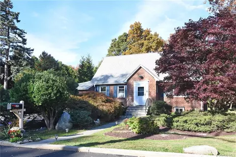 191 Woodlands Ave, Greenburgh, NY 10607