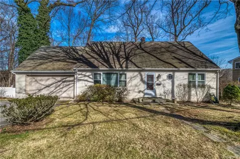 192 Northfield Ave, Greenburgh, NY 10522