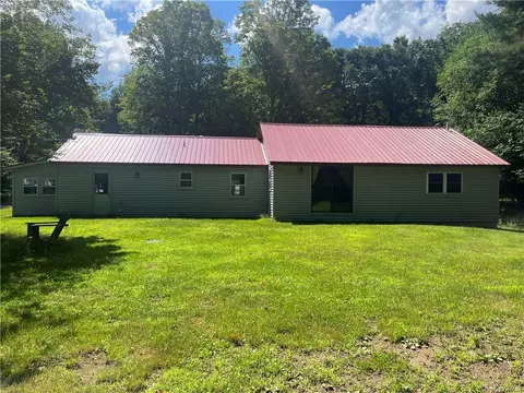 10 Saw Mill Rd, Denning, NY 12725