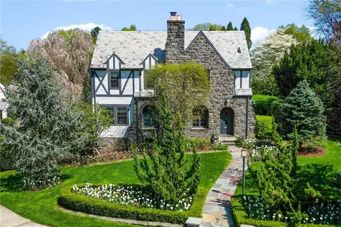246 Rockingstone Ave, Larchmont, NY 10538