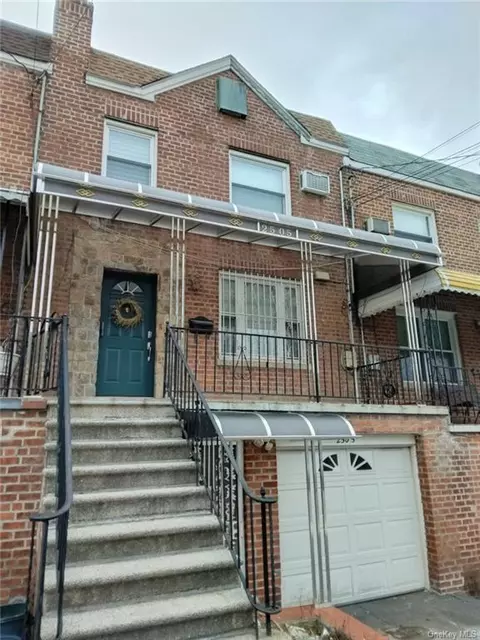 2505 Young Ave, Bronx, NY 10469