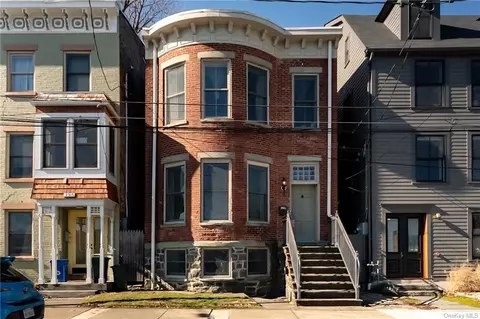 127 Montgomery St, Newburgh, NY 12550